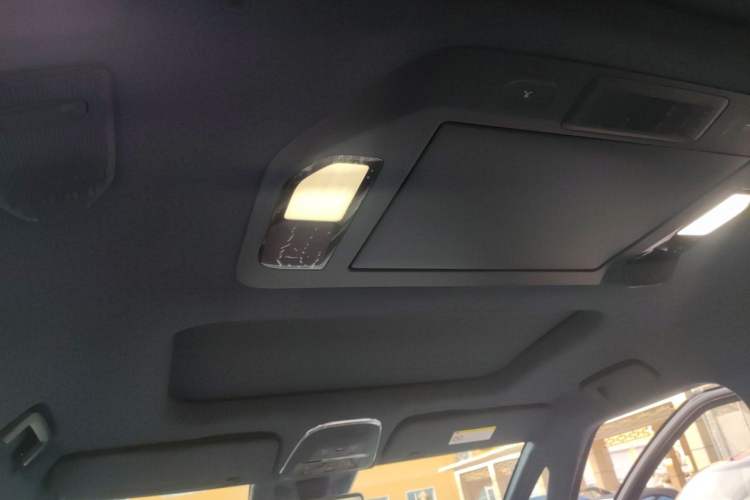 Used Zeekr 009 2024 7-Seater Aisle Version 108 kWh Headliner