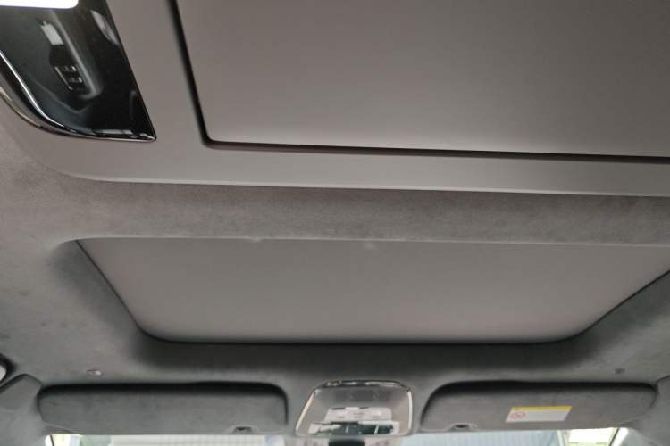 Used Zeekr 009 2024 7-Seater Aisle Version 108 kWh Headliner