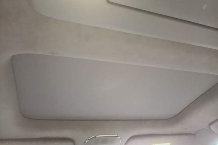 Used Zeekr 009 2024 7-Seater Walk-Through Version Four-Wheel Drive 108 kWh Headliner