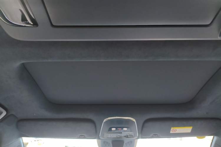 Used Zeekr 009 2024 Six-Seat Executive Version 4WD 108 kWh Headliner