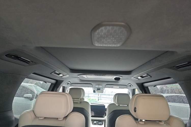 Used Zeekr 009 2024 7-Seater Aisle Version 108 kWh Headliner