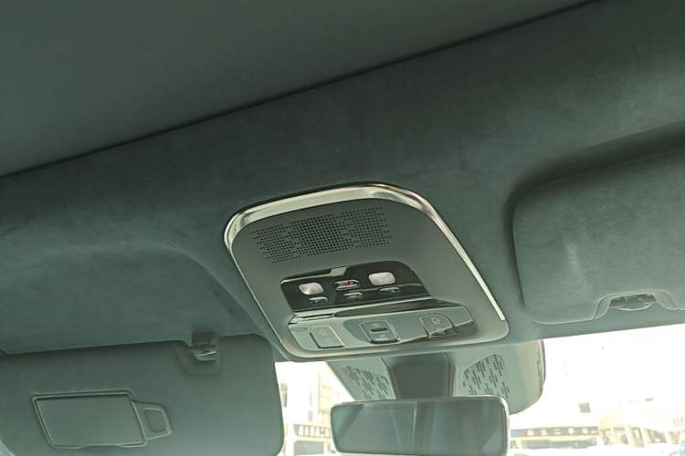 Used Zeekr 009 2024 Six-Seat Executive Version 4WD 108 kWh Headliner