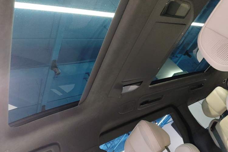 Used Zeekr 009 2024 7-Seater Aisle Version 108 kWh Headliner