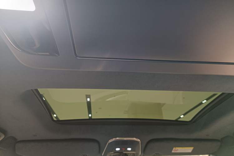 Used Zeekr 009 2024 7-Seater Aisle Version 108 kWh Headliner