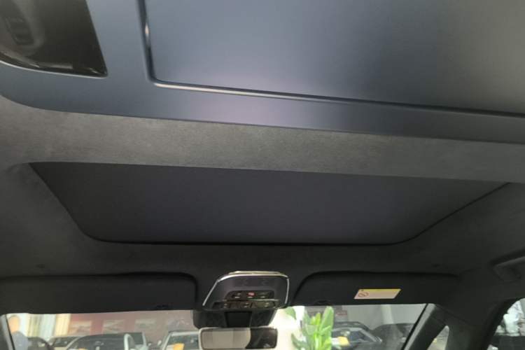 Used Zeekr 009 2024 Six-Seat Executive Version 4WD 108 kWh Headliner