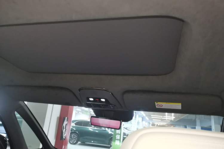 Used Zeekr 009 2024 7-Seater Walk-Through Version Four-Wheel Drive 108 kWh Headliner