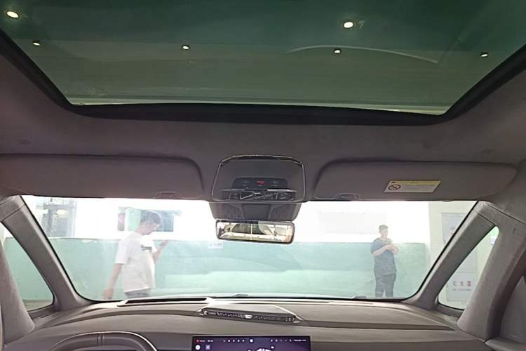 Used Zeekr 009 2024 7-Seater Aisle Version 108 kWh Headliner