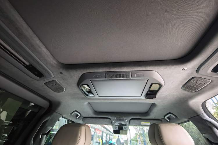 Used Zeekr 009 2024 7-Seater Walk-Through Version Four-Wheel Drive 108 kWh Headliner