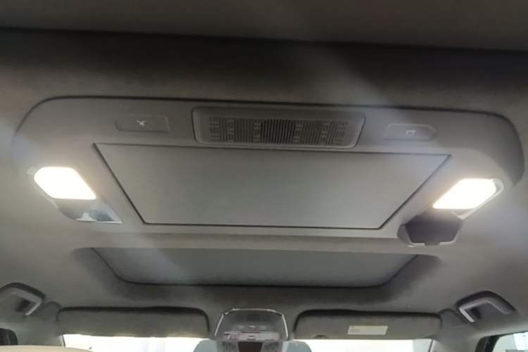 Used Zeekr 009 2024 Six-Seat Executive Version 4WD 108 kWh Headliner