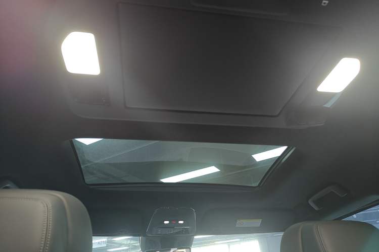 Used Zeekr 009 2024 7-Seater Aisle Version 108 kWh Headliner