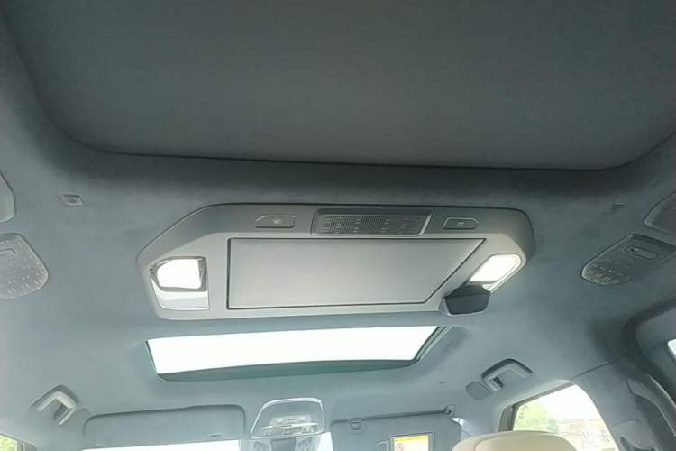 Used Zeekr 009 2024 Six-Seat Executive Version 4WD 108 kWh Headliner