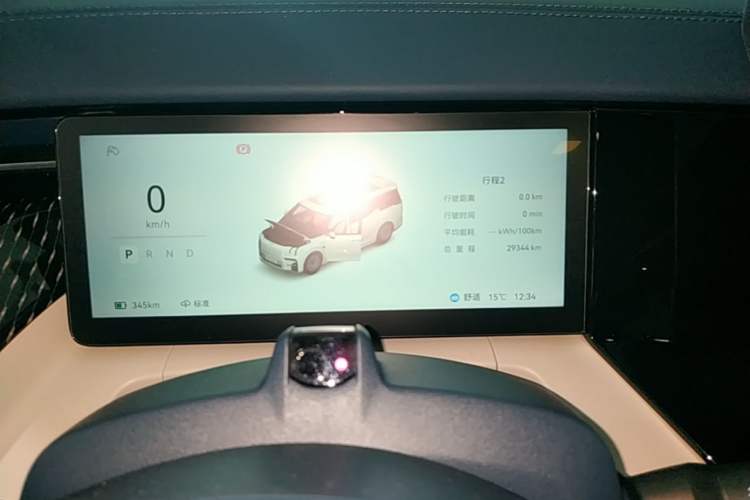 Used Zeekr 009 2024 7-Seater Walk-Through Version Four-Wheel Drive 108 kWh Instrument Cluster