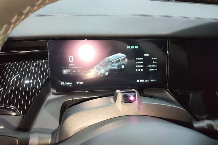 Used Zeekr 009 2024 Six-Seat Executive Version 4WD 108 kWh Instrument Cluster