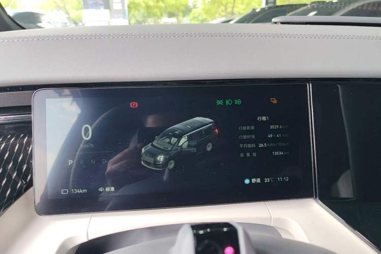 Used Zeekr 009 2024 7-Seater Walk-Through Version Four-Wheel Drive 108 kWh Instrument Cluster
