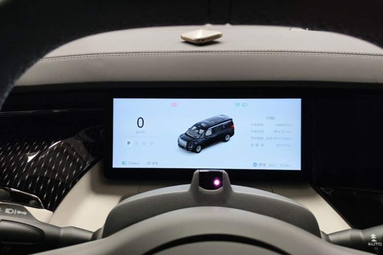 Used Zeekr 009 2024 7-Seater Walk-Through Version Four-Wheel Drive 108 kWh Instrument Cluster