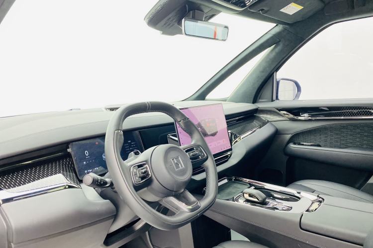 Used Zeekr 009 2024 7-Seater Walk-Through Version Four-Wheel Drive 108 kWh Interior 1