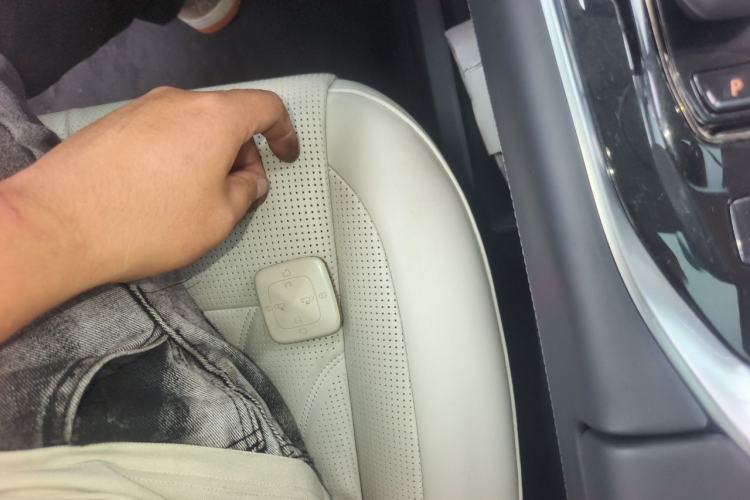 Used Zeekr 009 2024 GAC Trumpchi Interior 1