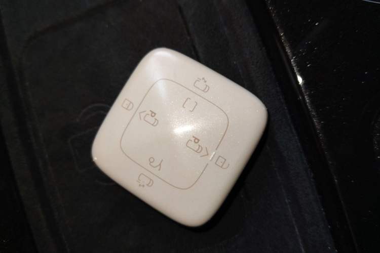 Used Zeekr 009 2024 7-Seater Walk-Through Version Four-Wheel Drive 108 kWh Interior 1