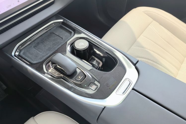 Used Zeekr 009 2024 GAC Trumpchi Interior 1