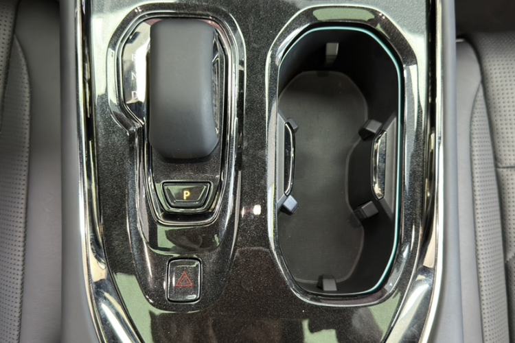 Used Zeekr 009 2024 7-Seater Walk-Through Version Four-Wheel Drive 108 kWh Interior 11
