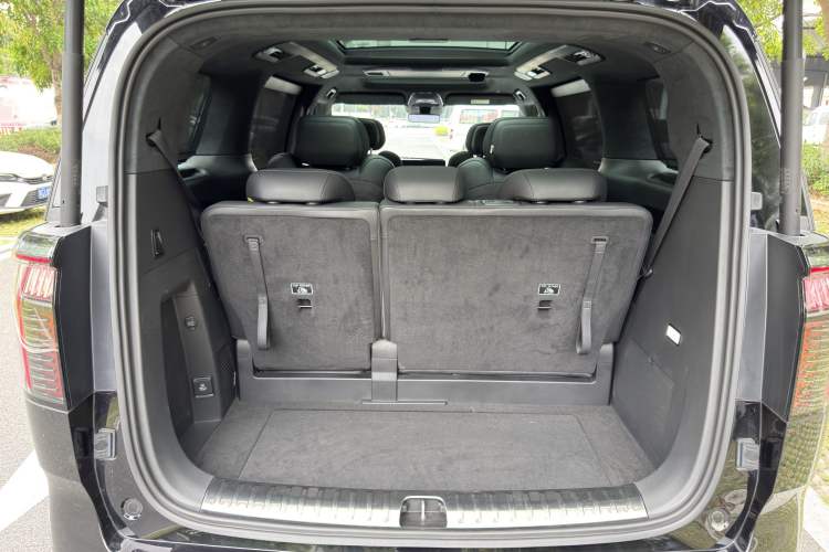 Used Zeekr 009 2024 7-Seater Walk-Through Version Four-Wheel Drive 108 kWh Interior 11