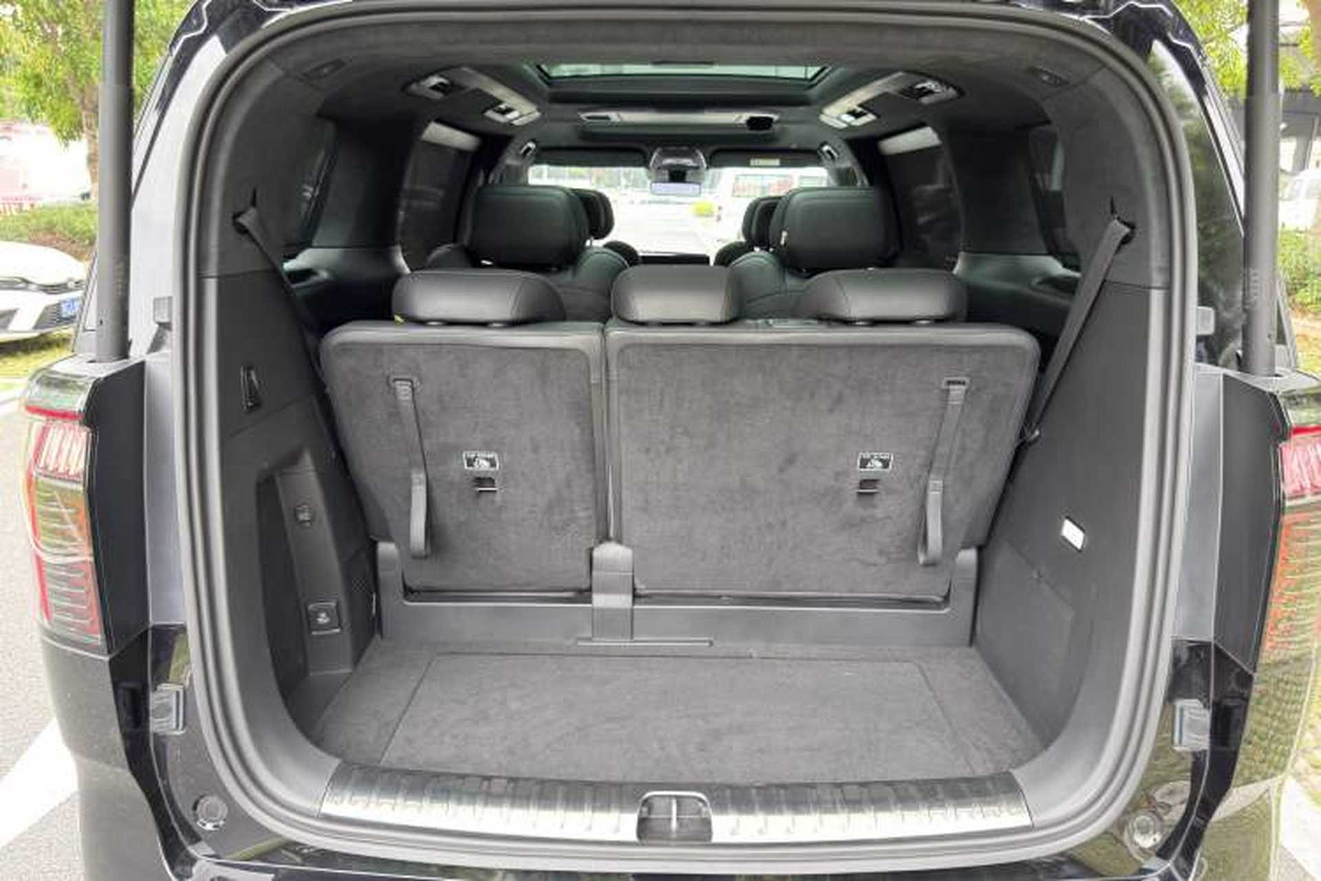 Used Zeekr 009 2024 7-Seater Walk-Through Version Four-Wheel Drive 108 kWh Interior 11