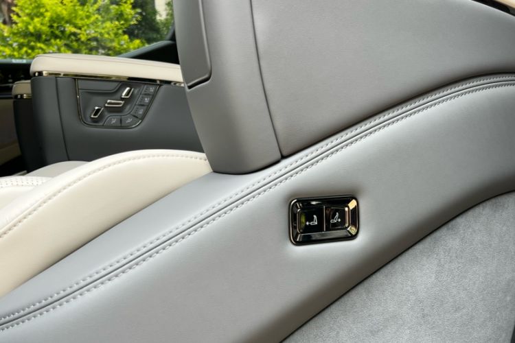 Used Zeekr 009 2024 7-Seater Aisle Version 108 kWh Interior 12