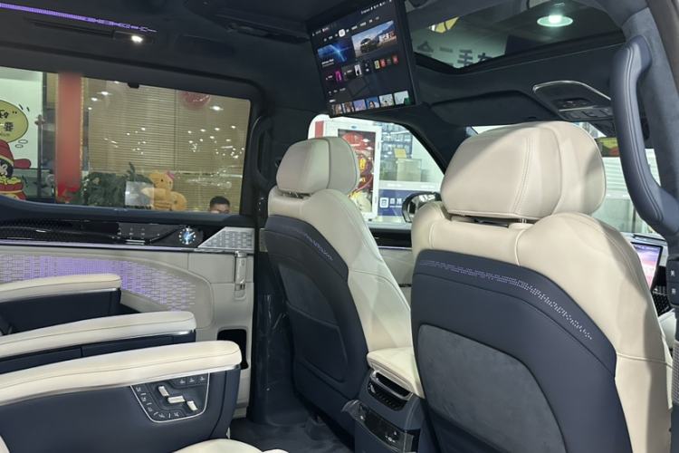 Used Zeekr 009 2024 7-Seater Aisle Version 108 kWh Interior 15