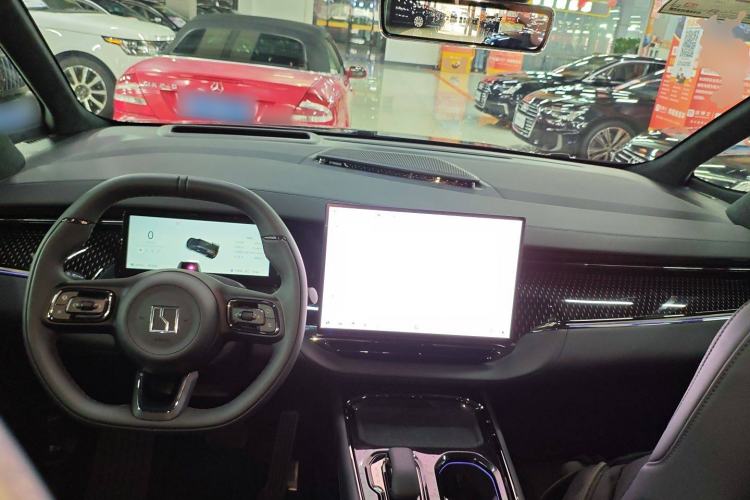 Used Zeekr 009 2024 7-Seater Aisle Version 108 kWh Interior 2