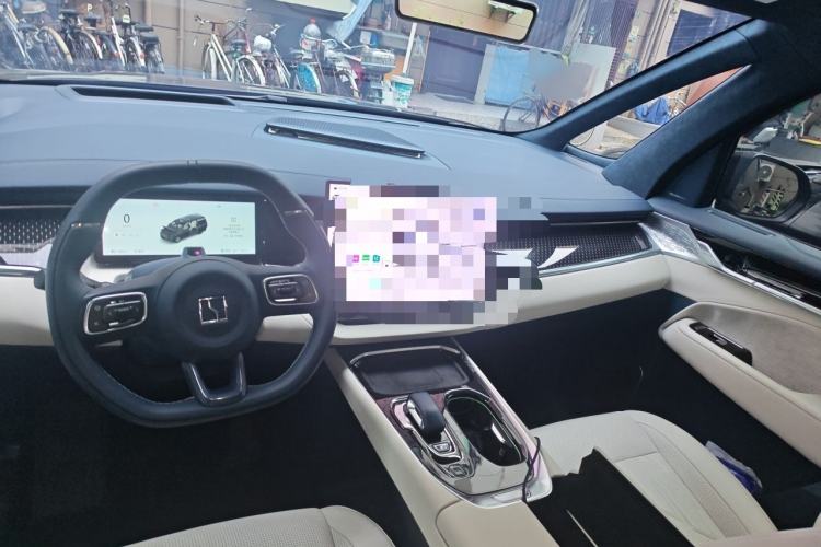 Used Zeekr 009 2024 Six-Seat Executive Version 4WD 108 kWh Interior 2