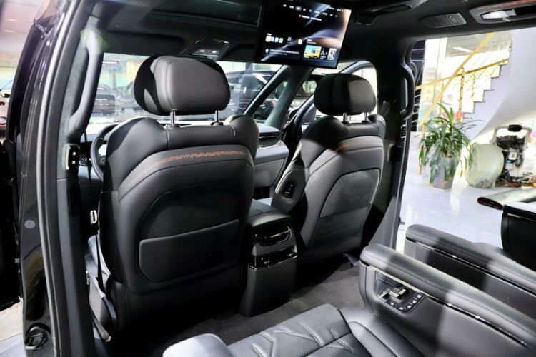 Used Zeekr 009 2024 7-Seater Walk-Through Version Four-Wheel Drive 108 kWh Interior 2