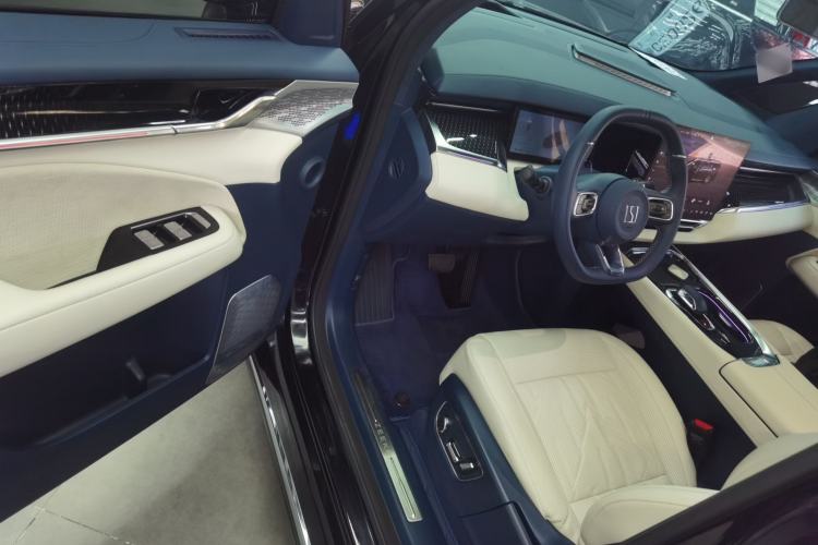 Used Zeekr 009 2024 Six-Seat Executive Version 4WD 108 kWh Interior 3