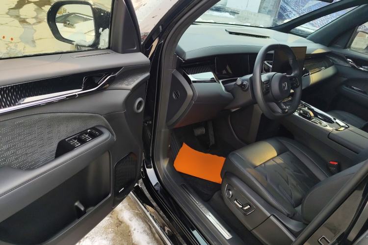 Used Zeekr 009 2024 7-Seater Walk-Through Version Four-Wheel Drive 108 kWh Interior 3