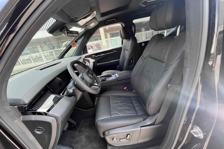 Used Zeekr 009 2024 7-Seater Aisle Version 108 kWh Interior 3