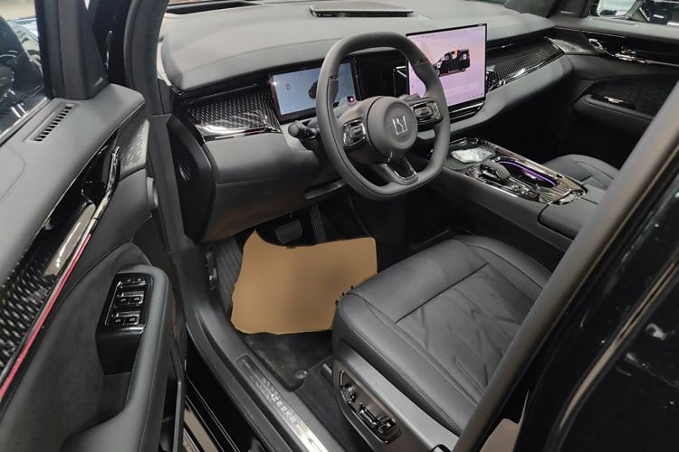 Used Zeekr 009 2024 7-Seater Aisle Version 108 kWh Interior 3