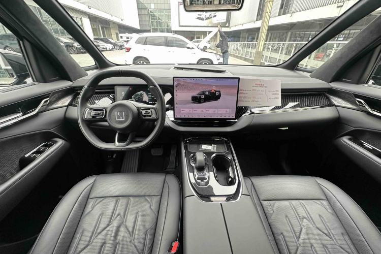 Used Zeekr 009 2024 7-Seater Walk-Through Version Four-Wheel Drive 108 kWh Interior 3