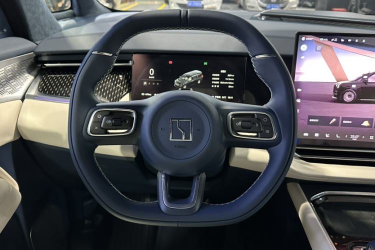 Used Zeekr 009 2024 7-Seater Aisle Version 108 kWh Interior 4
