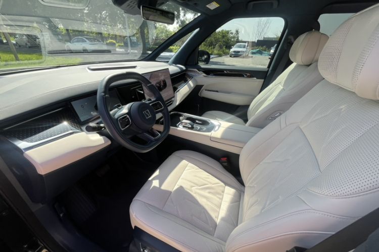 Used Zeekr 009 2024 7-Seater Aisle Version 108 kWh Interior 4