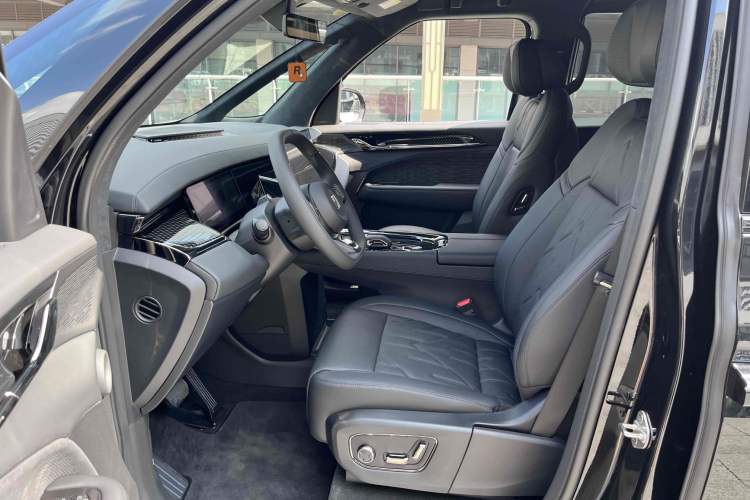 Used Zeekr 009 2024 7-Seater Aisle Version 108 kWh Interior 4