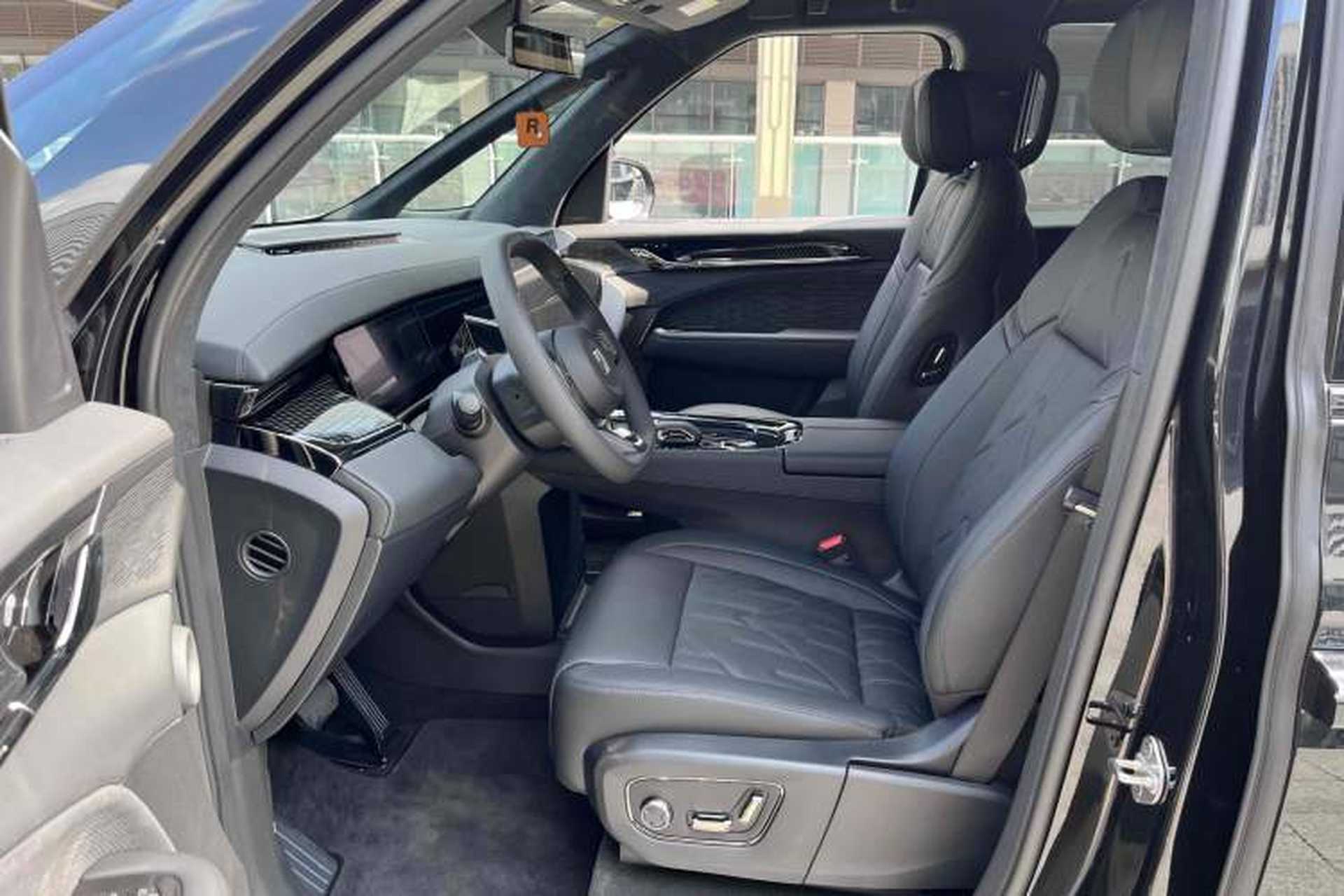 Used Zeekr 009 2024 7-Seater Aisle Version 108 kWh Interior 4