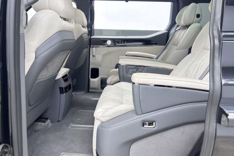Used Zeekr 009 2024 7-Seater Walk-through Version 4WD 140 kWh Interior 4