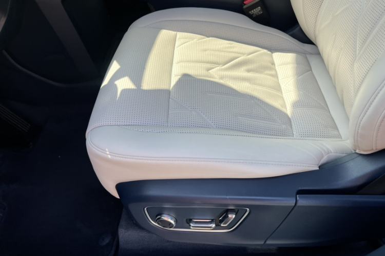 Used Zeekr 009 2024 7-Seater Aisle Version 108 kWh Interior 5