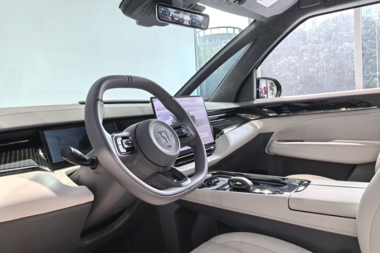 Used Zeekr 009 2024 Six-Seat Executive Version 4WD 108 kWh Interior 5