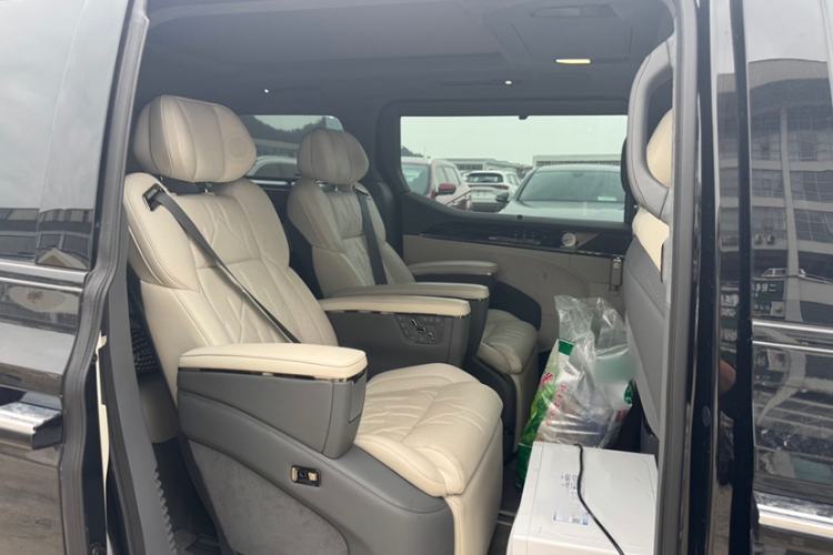 Used Zeekr 009 2024 7-Seater Aisle Version 108 kWh Interior 7