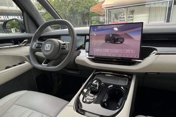 Used Zeekr 009 2024 7-Seater Walk-Through Version Four-Wheel Drive 108 kWh Interior 8