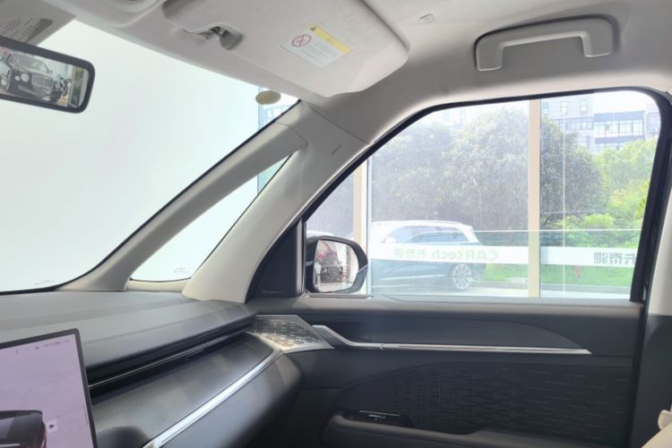 Used Zeekr 009 2024 GAC Trumpchi Interior 9