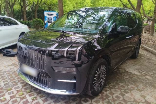 Used Zeekr 009 2024 Six-Seat Executive Version 4WD 108 kWh