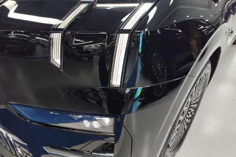 Used Zeekr 009 2024 7-Seater Walk-Through Version Four-Wheel Drive 108 kWh Left Front Headlight