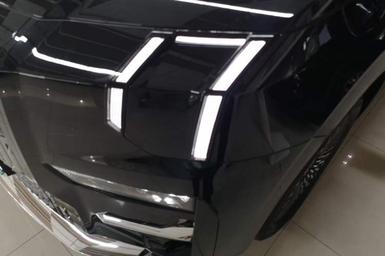 Used Zeekr 009 2024 7-Seater Aisle Version 108 kWh Left Front Headlight