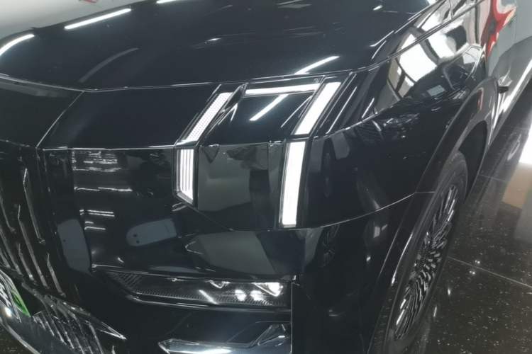 Used Zeekr 009 2024 Six-Seat Executive Version 4WD 108 kWh Left Front Headlight